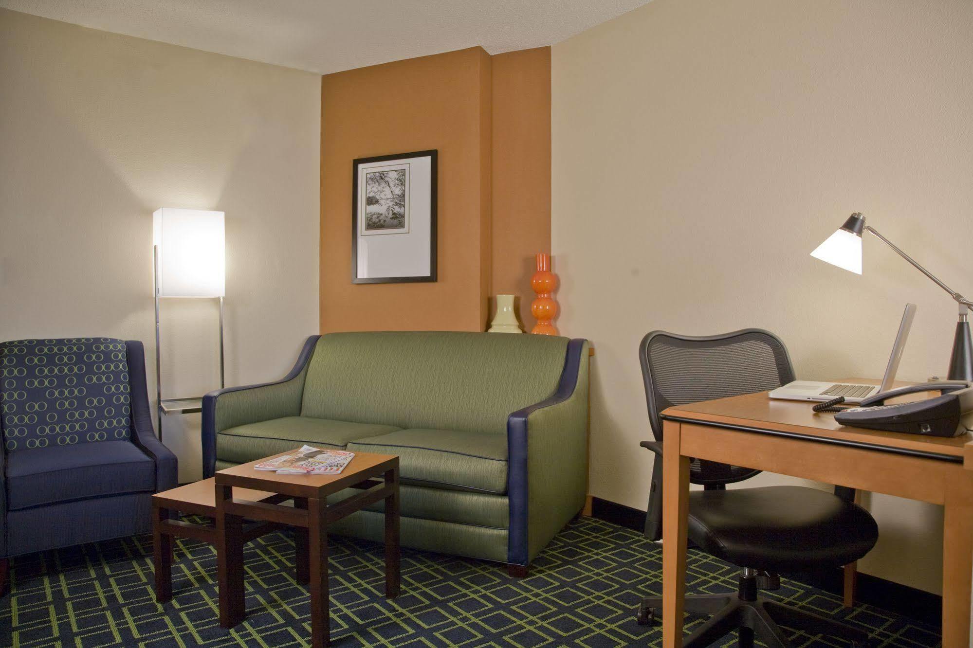 Fairfield Inn And Suites By Marriott Montgomery Eastchase Экстерьер фото