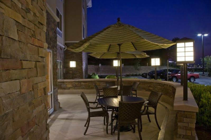 Fairfield Inn And Suites By Marriott Montgomery Eastchase Экстерьер фото